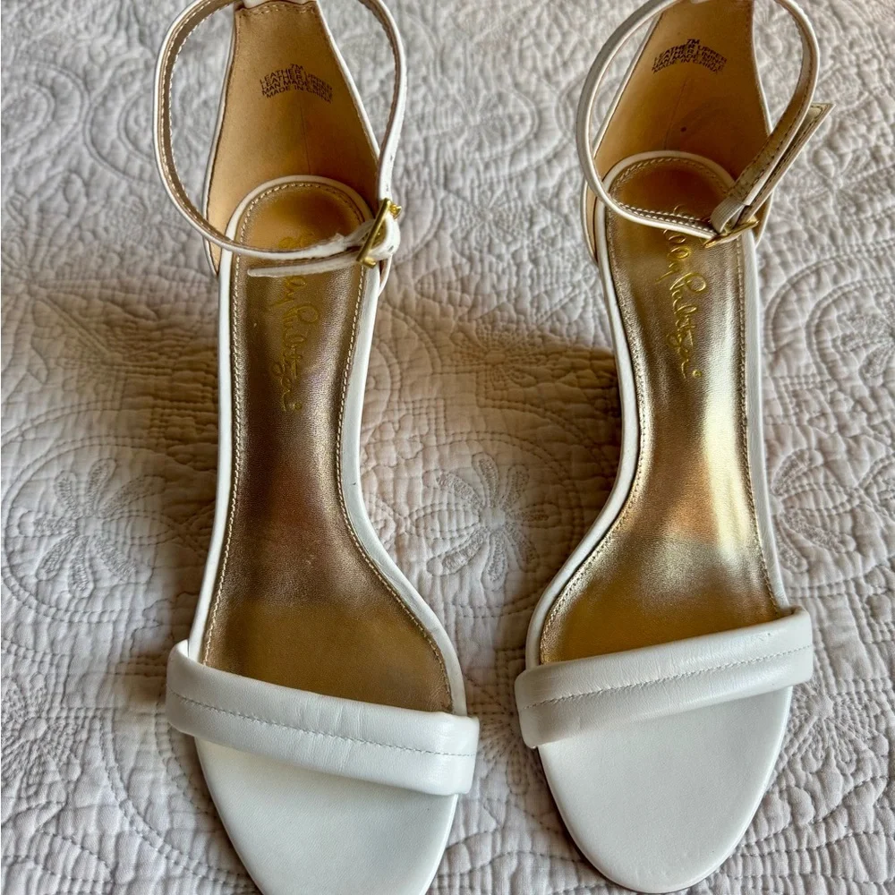 Lilly Pulitzer White Ankle Strap Wedge Sandals, size 7, New